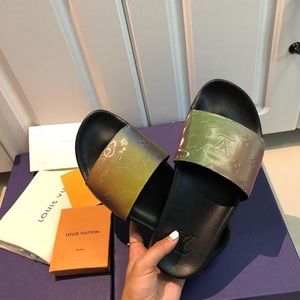 Louis Vuitton Iridescent sandals sz 38EU